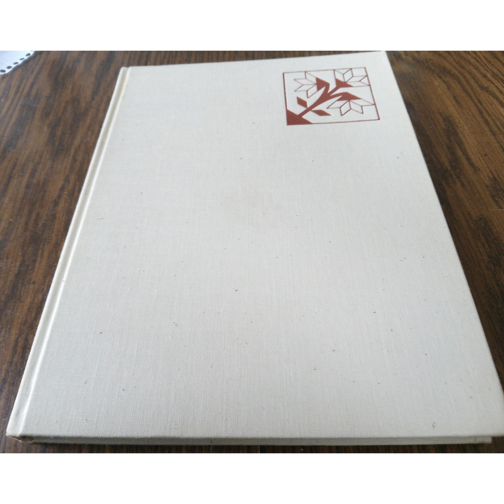 A Garden Of Quilts By Mary Elizabeth Johnson (1984 Oxmoor House)